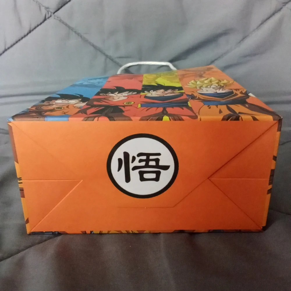 Dragon ball Anime x12 Paper Gift Bags Super Saiyan Goku Evolution Party Supplies